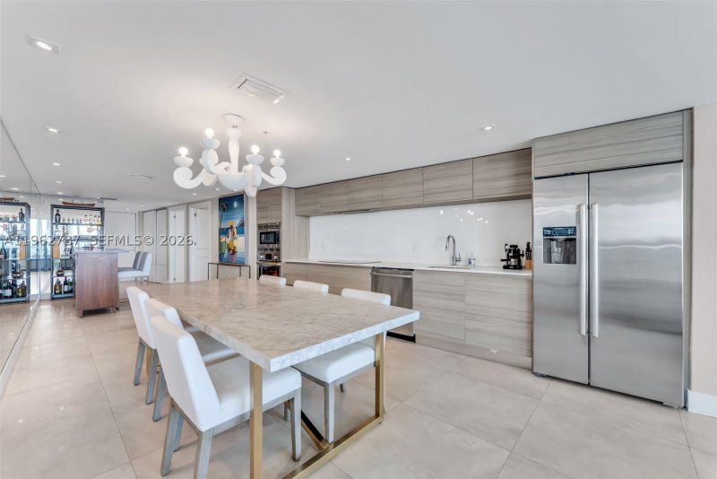 Comprar apartamento no Peloro 609
