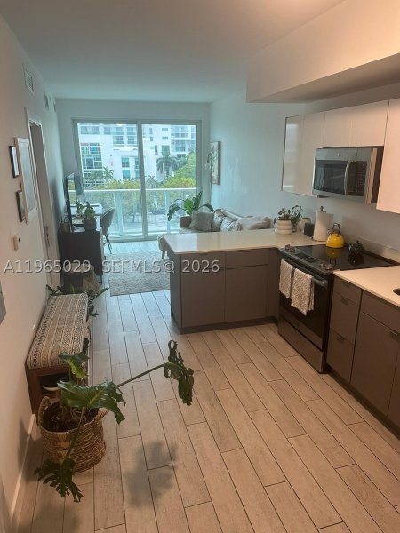 26 Edgewater Apt #511