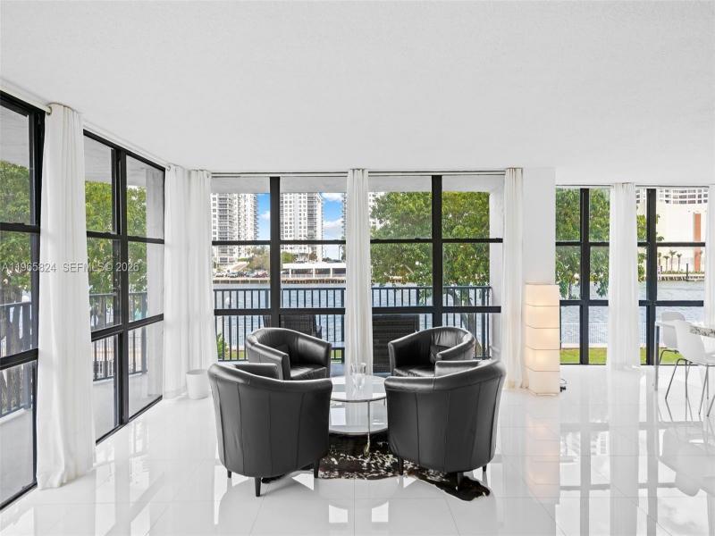 Condo for sale at Oceanview Park 221
