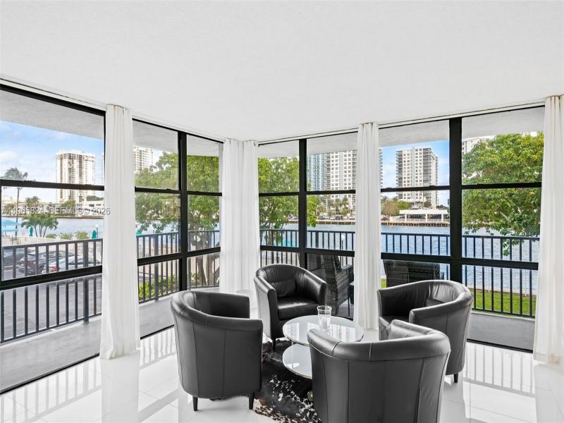 Condo for sale at Oceanview Park 221