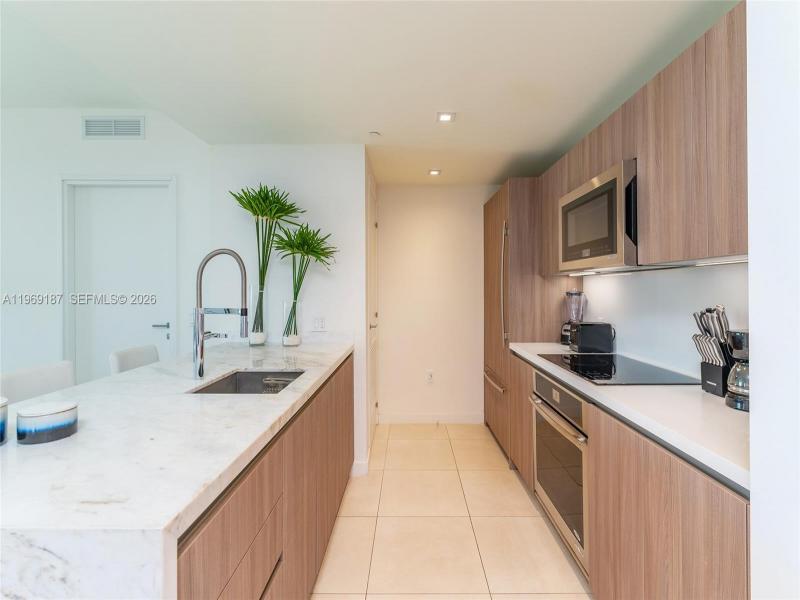 Condo for sale at Tiffany House 502