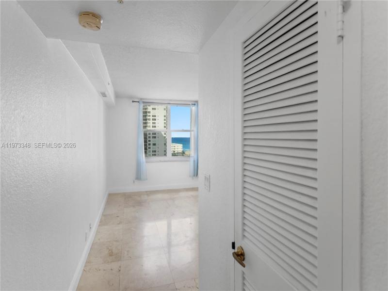 Condo for sale at The Wave Condo 1239