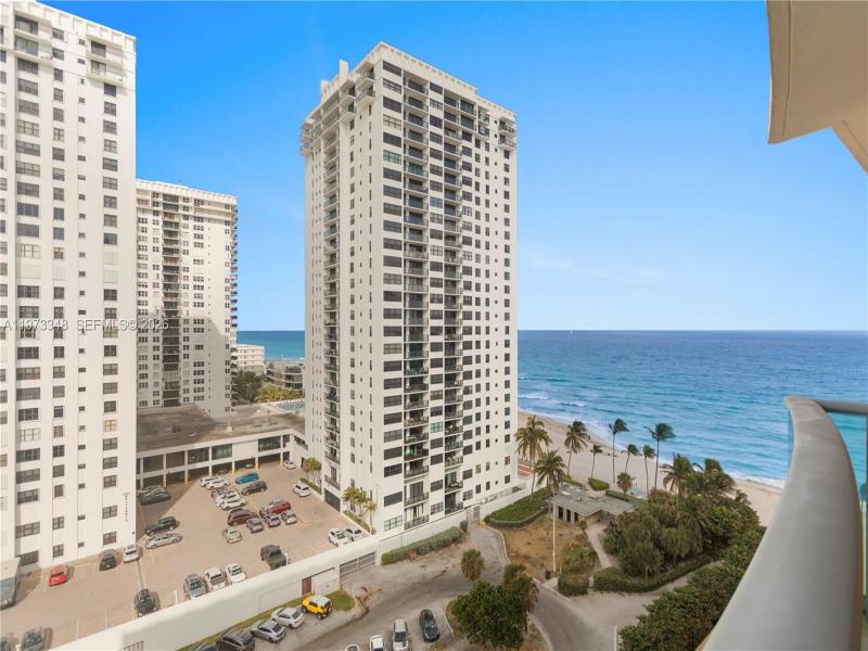 The Wave Condo Apt #1239