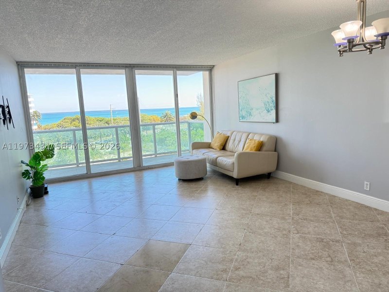 Apartment for rent at Arlen House 610