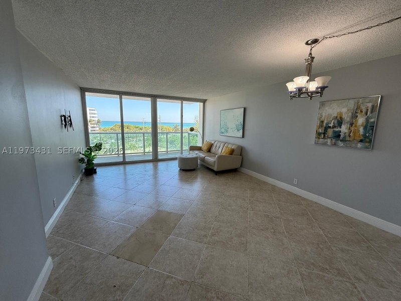 Apartment for rent at Arlen House 610