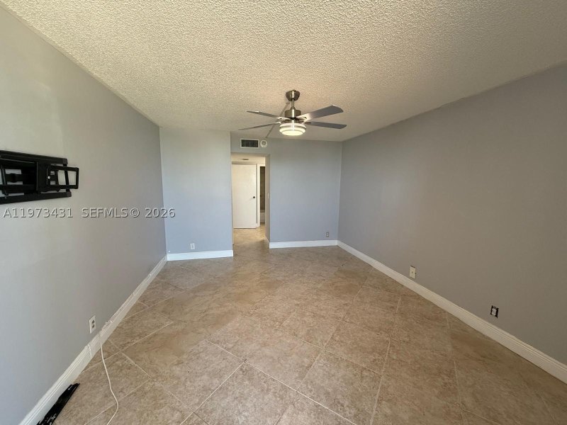 Apartment for rent at Arlen House 610