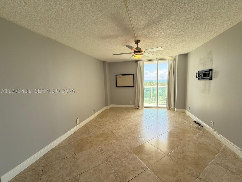 Apartment for rent at Arlen House 610