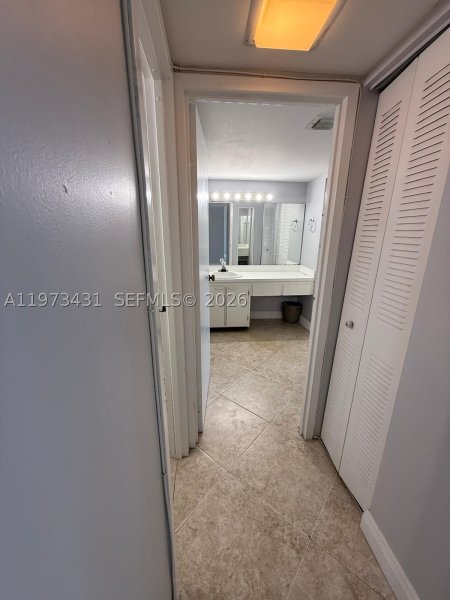 Apartment for rent at Arlen House 610