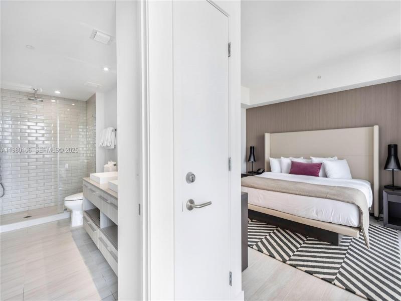Comprar apartamento no Hyde Beach House R2804
