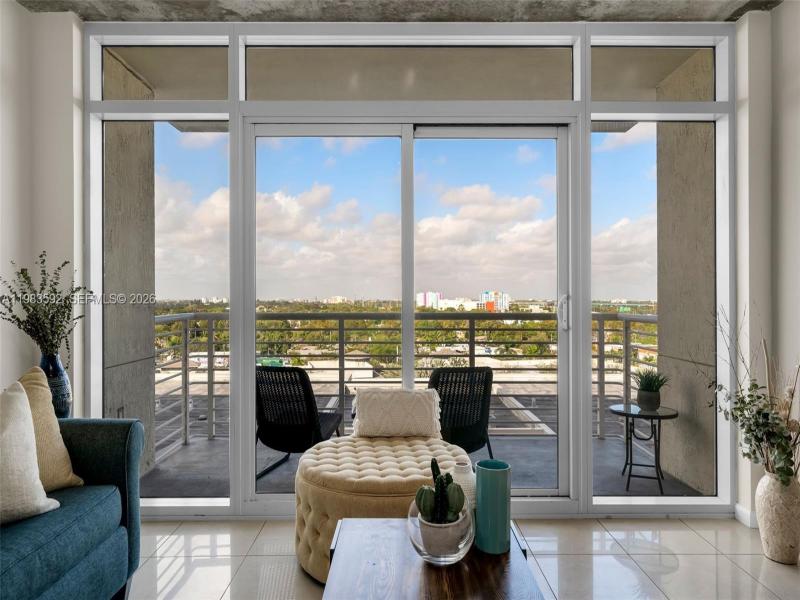 Condo for sale at Midtown Midblock 814