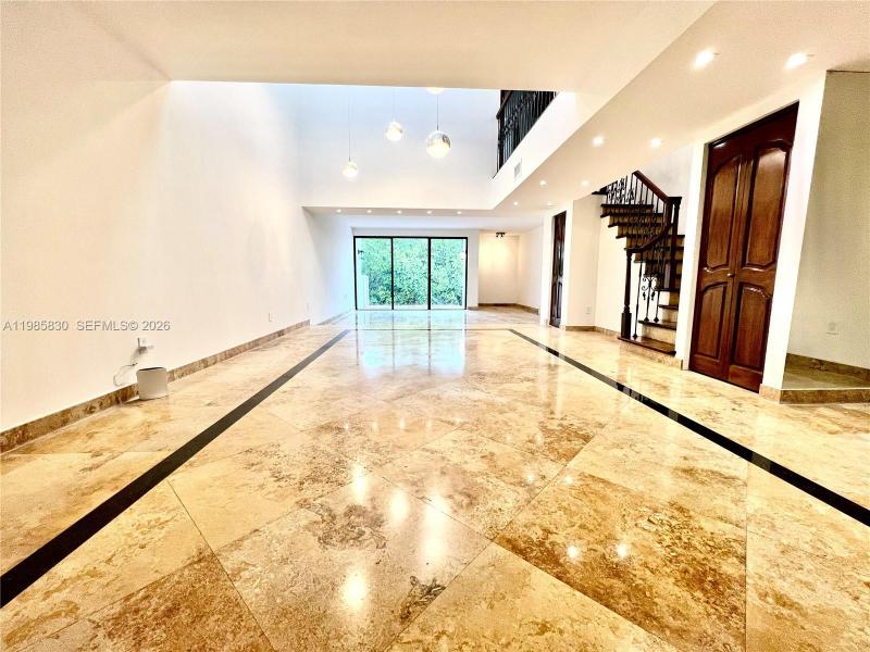 Comprar apartamento en Poinciana Island 505
