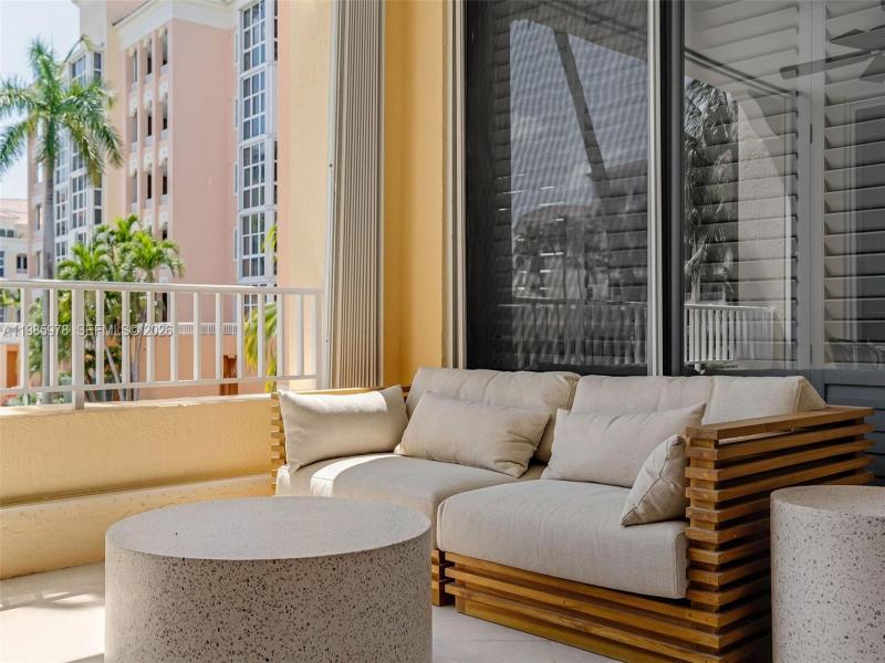 Alquiler de apartamento en Ocean Club Lake Villa One 203