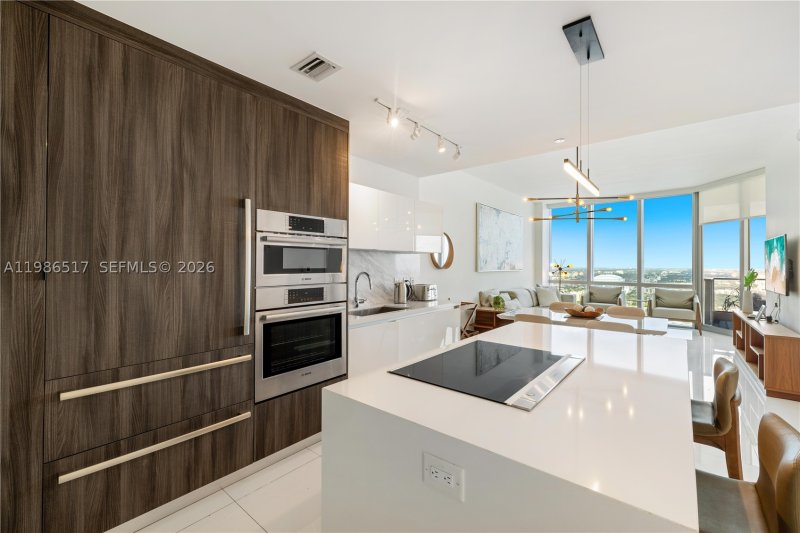 Apartment for rent at Paramount Miami WorldCenter 4206