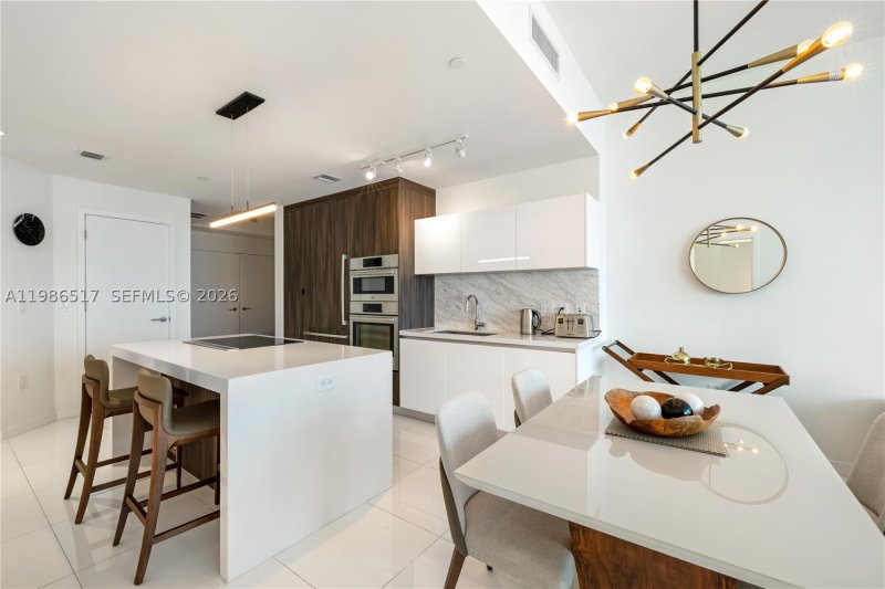 Apartment for rent at Paramount Miami WorldCenter 4206