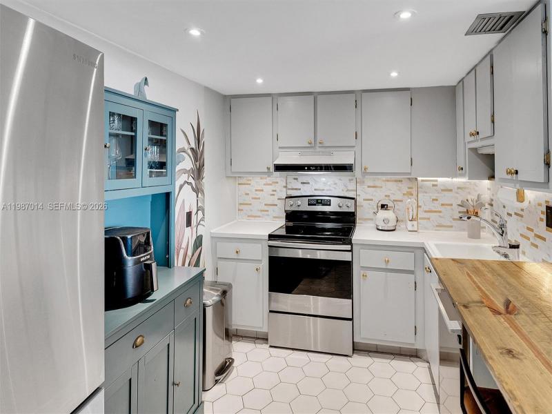 Property photo # 7