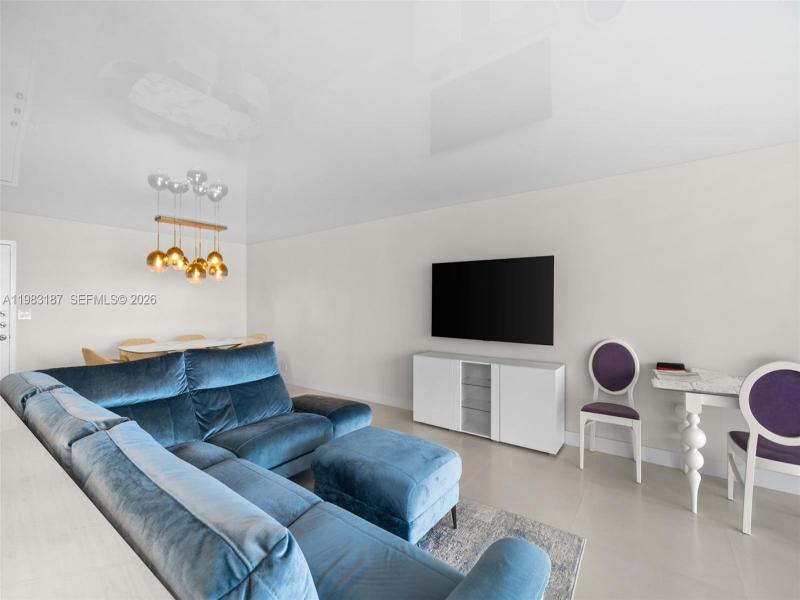 Comprar apartamento no Winston Towers 2202