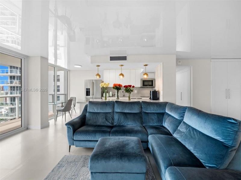 Comprar apartamento no Winston Towers 2202