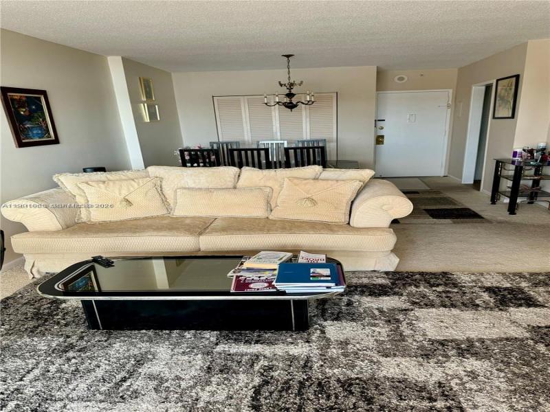 Comprar apartamento en Coastal Towers 609
