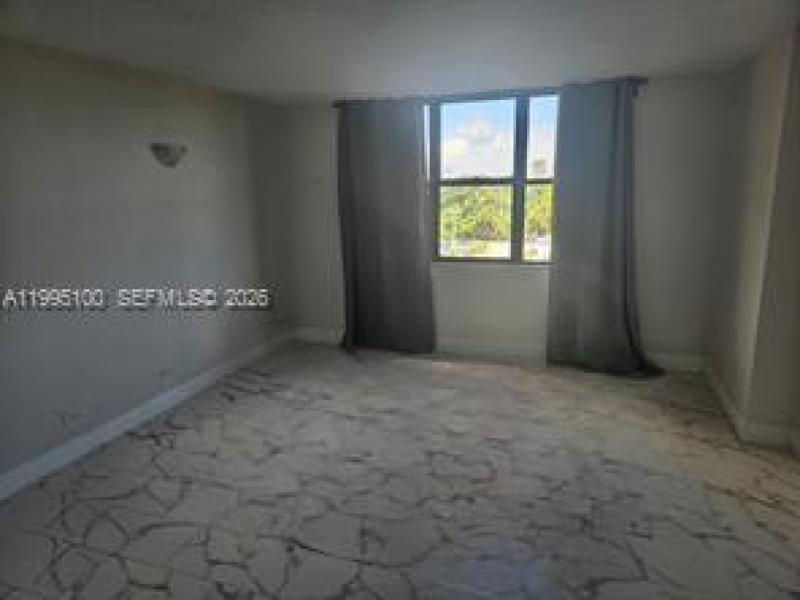 Comprar apartamento en The Cricket Club 401