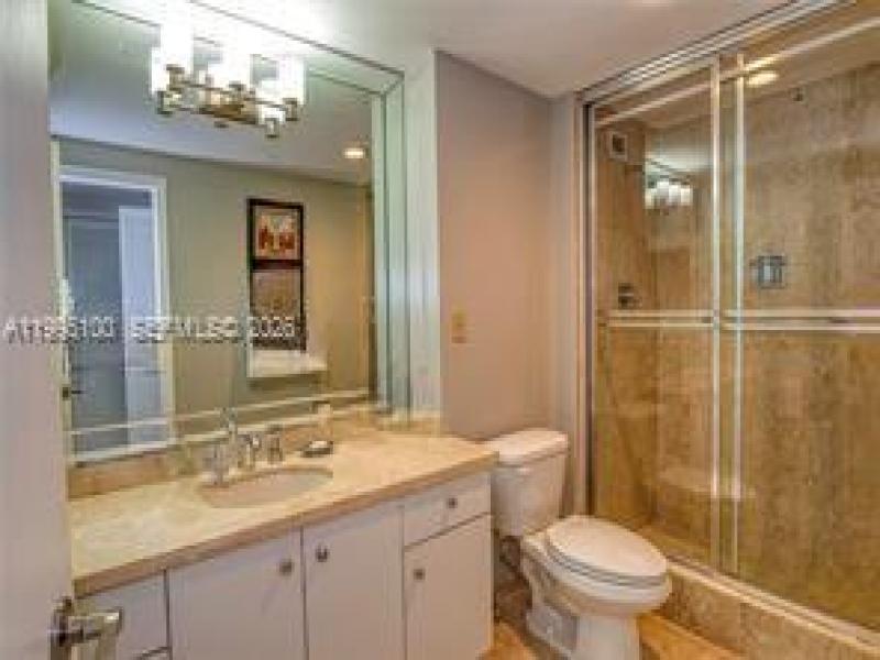Comprar apartamento en The Cricket Club 401