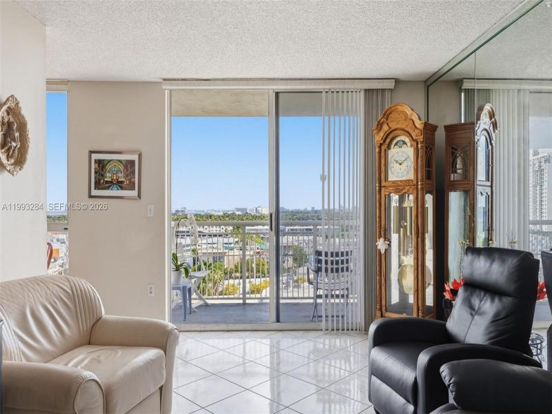 Comprar apartamento en West Bay Plaza 1205