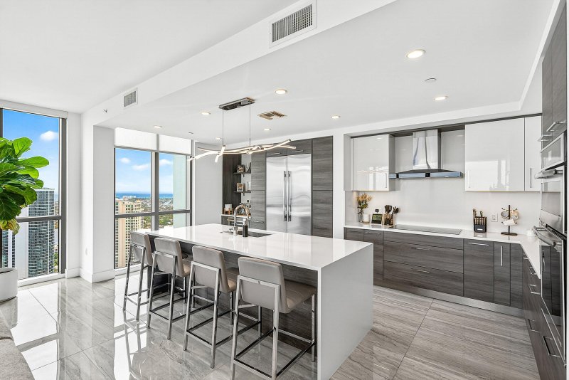 Condo for sale at 100 Las Olas 4301