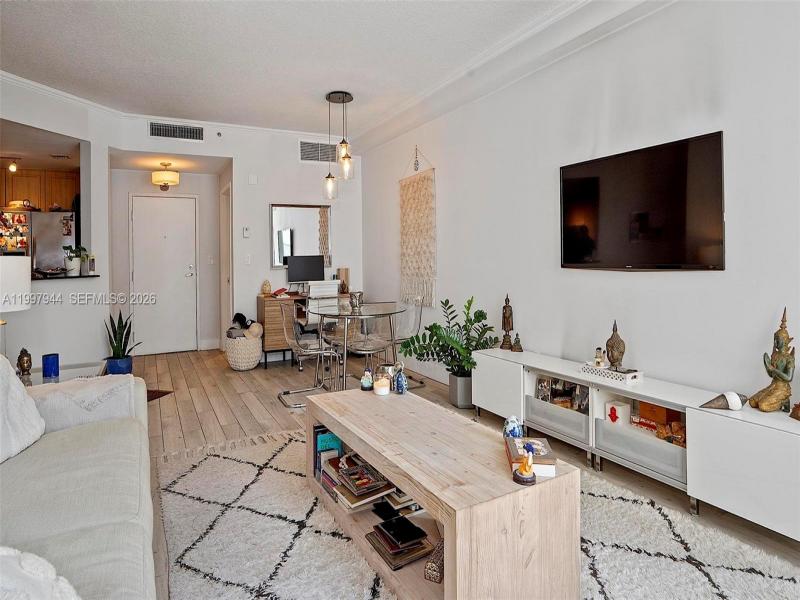 Apartment for rent at The Vistas 303