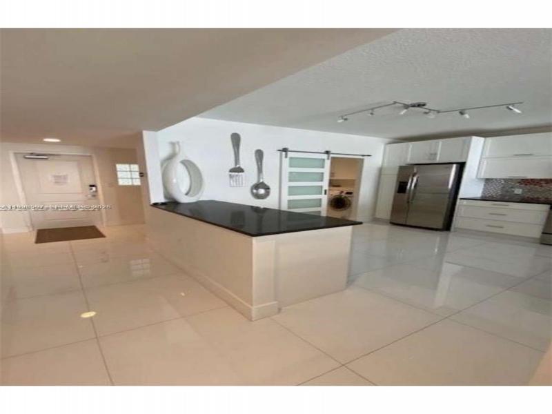 Alquiler de apartamento en Golden Bay Club 605