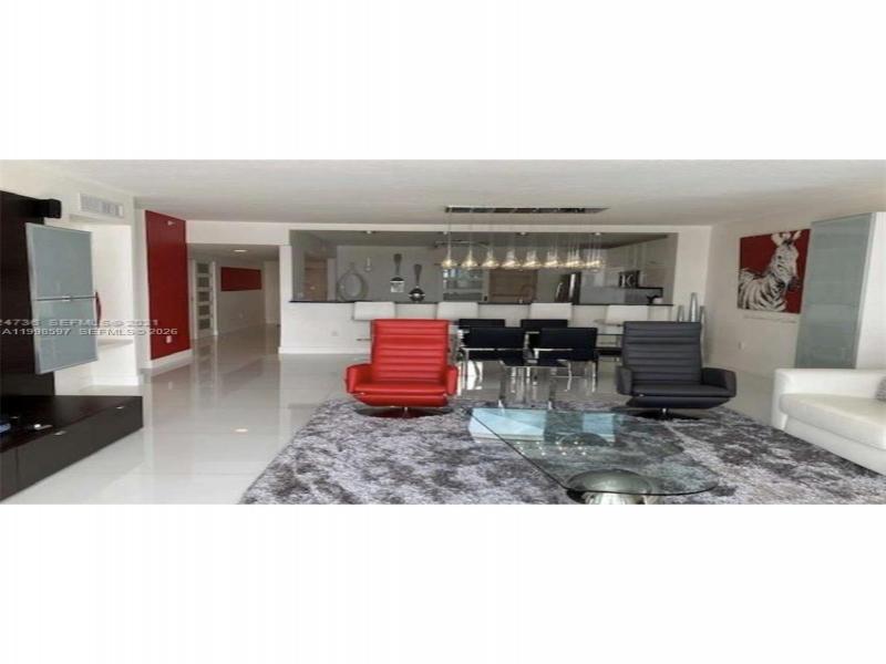 Alquiler de apartamento en Golden Bay Club 605