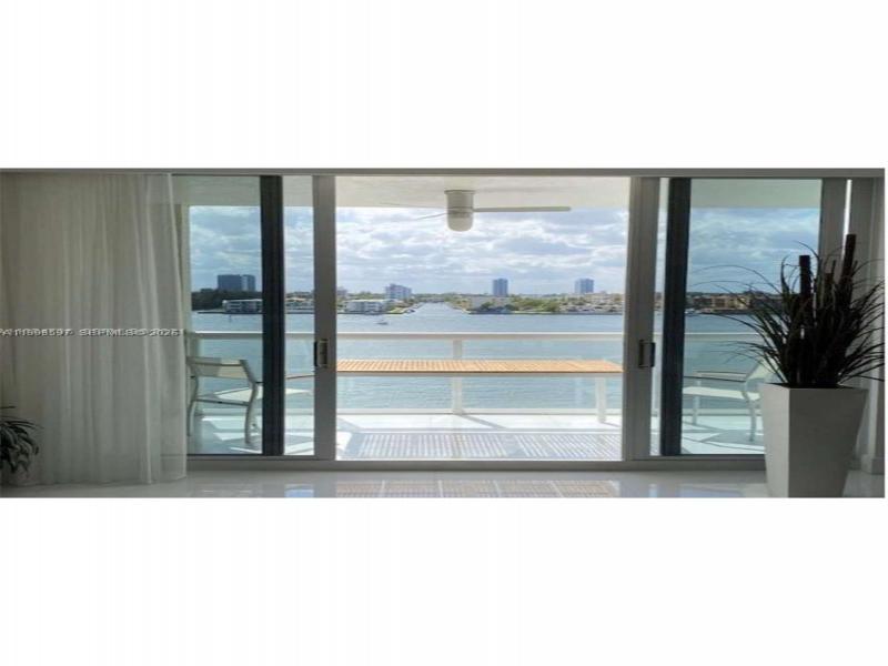 Golden Bay Club Apt #605