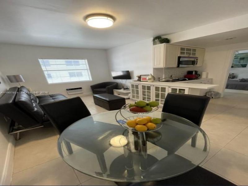 Comprar apartamento en Ocean Walk on South Beach 214
