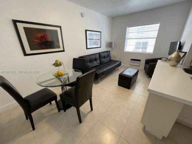 Comprar apartamento en Ocean Walk on South Beach 214