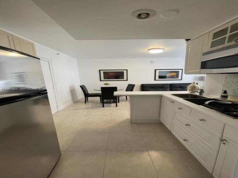 Comprar apartamento en Ocean Walk on South Beach 214