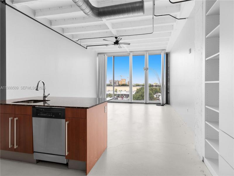 Condo for sale at The Bank Lofts R-414