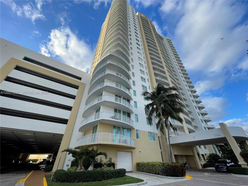Condo for sale at Duo Condo 2002E