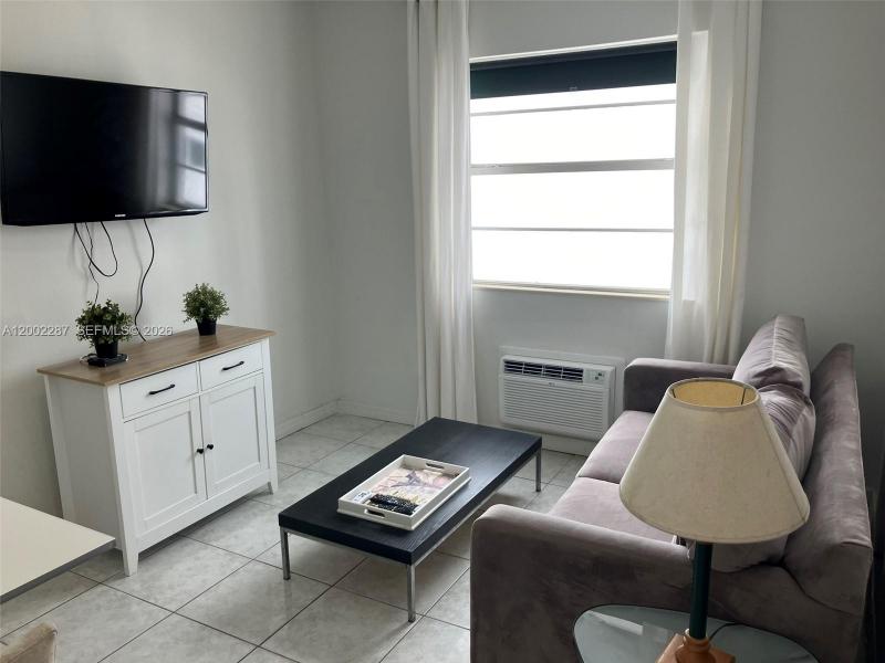 Comprar apartamento en Ocean Walk on South Beach 306