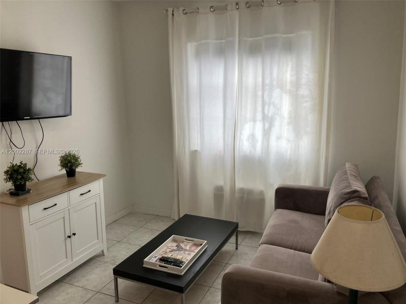 Comprar apartamento en Ocean Walk on South Beach 306