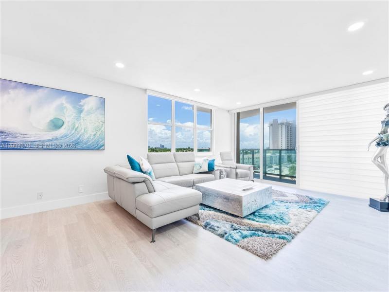 Condo for sale at The Wave Condo 536