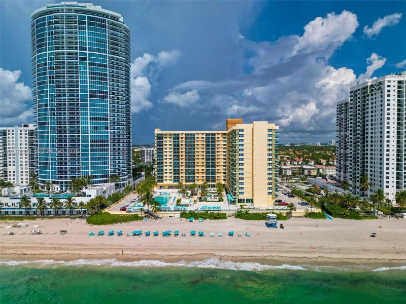 The Wave Condo Apt #536