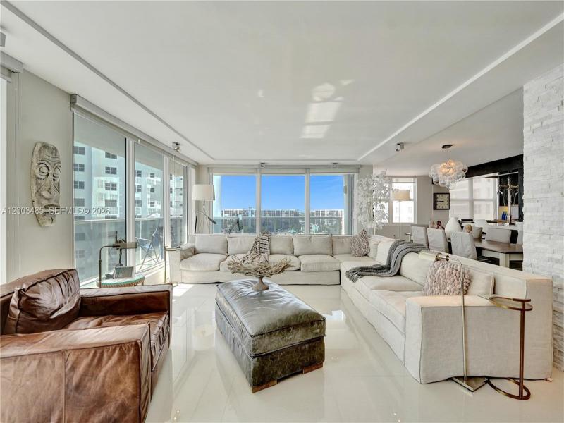 Condo for sale at Aquarius Towers 908S