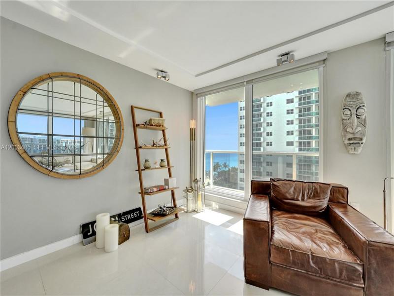 Condo for sale at Aquarius Towers 908S