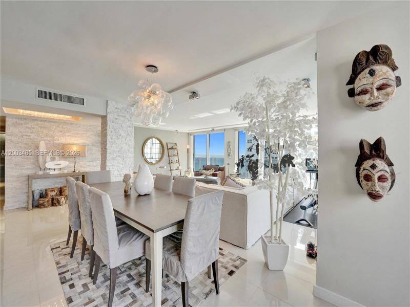Condo for sale at Aquarius Towers 908S