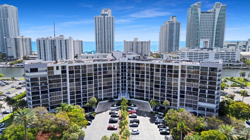 Condo for sale at Towers of Oceanview South 823