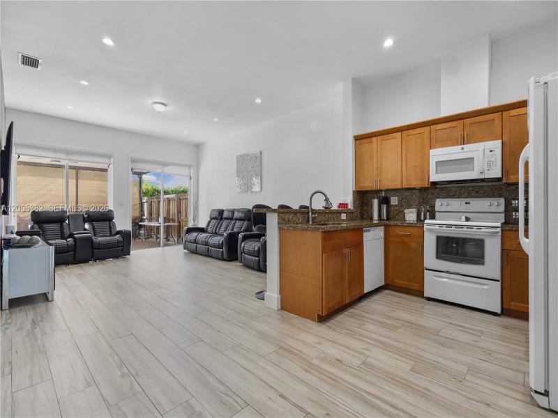 Property photo # 7