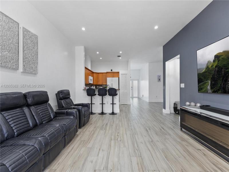 Property photo # 6