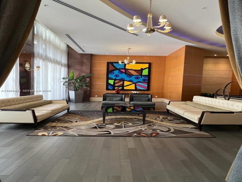 Vizcayne South Tower Apt #3806