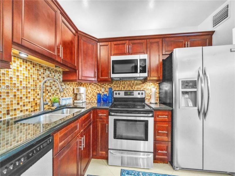 Condo for sale at Sea Air Towers 1220