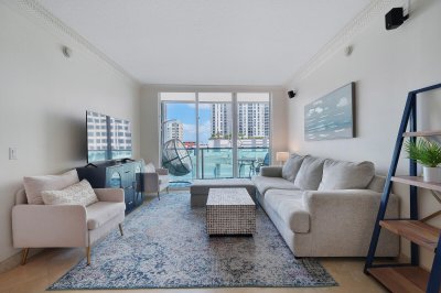 350 Las Olas Place Apt #860