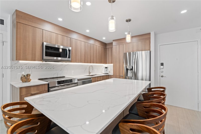 Condo for sale at Parker Plaza Estates 918