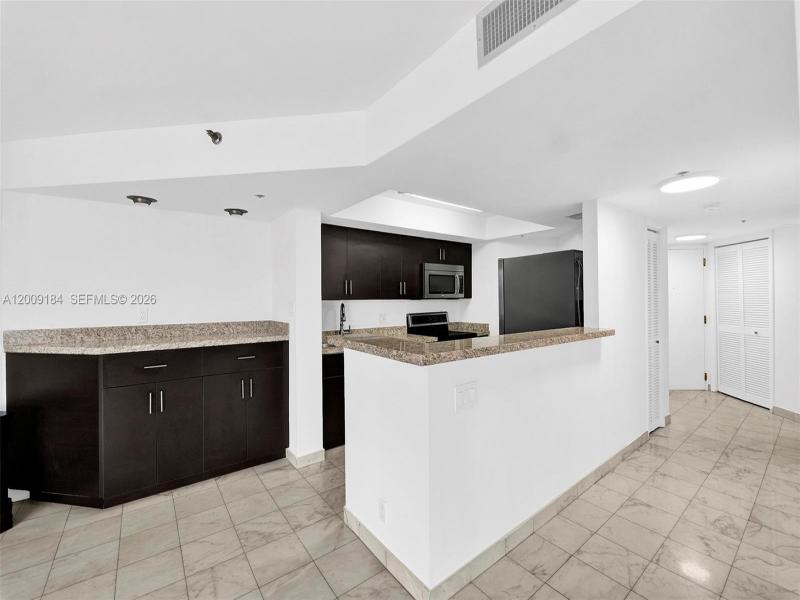 Condo for sale at Anchor Bay Club 305